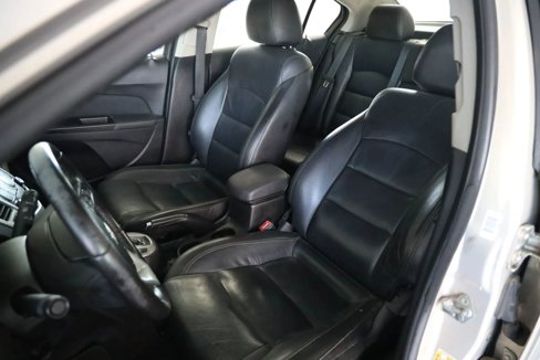 Used 2012 Chevrolet Cruze LT image 2