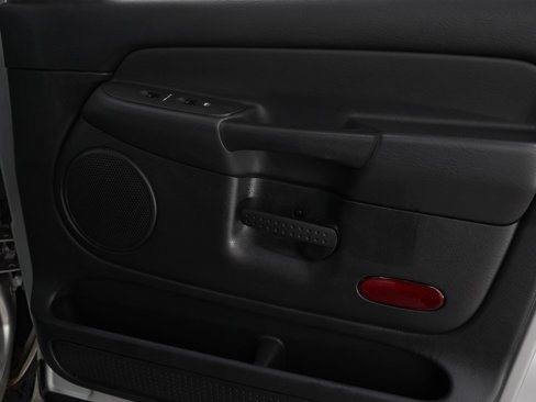 Used 2005 Dodge Ram 1500 Truck SLT w/ Sport Appearance Group image 9