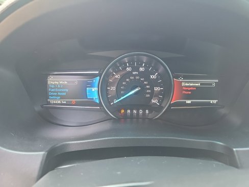 Used 2016 Ford Explorer Limited image 28