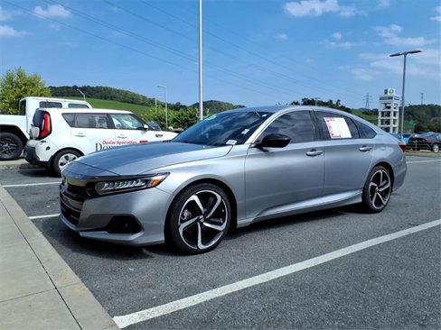Used 2021 Honda Accord Sport image 2