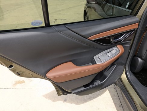 Used 2020 Subaru Outback Touring w/ Popular Package #2 image 16