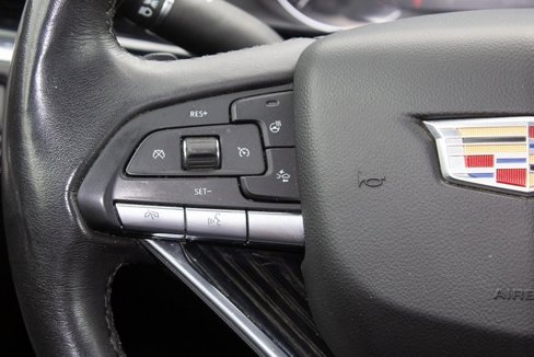 Used 2021 Cadillac XT6 Premium Luxury image 32