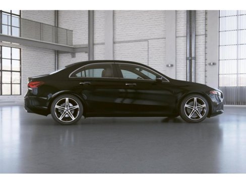 Certified 2022 Mercedes-Benz A 220 4MATIC image 17