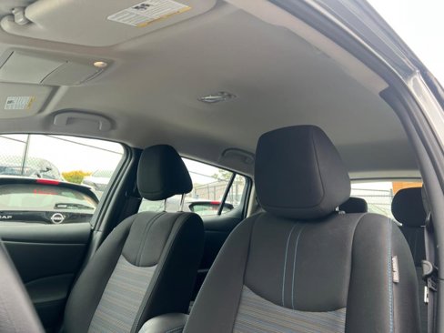Used 2025 Nissan Leaf S image 19