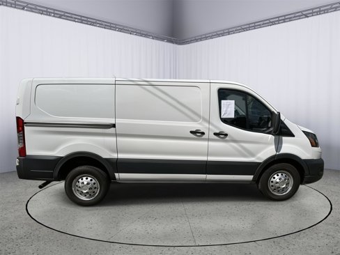 Used 2022 Ford Transit 250 Low Roof AWD image 10