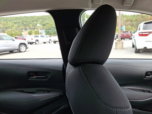 Used 2022 Toyota Corolla LE image 13