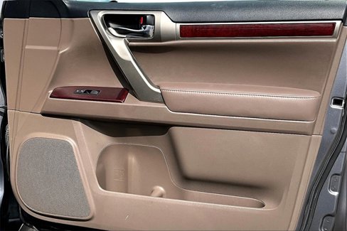 Used 2016 Lexus GX 460 image 24