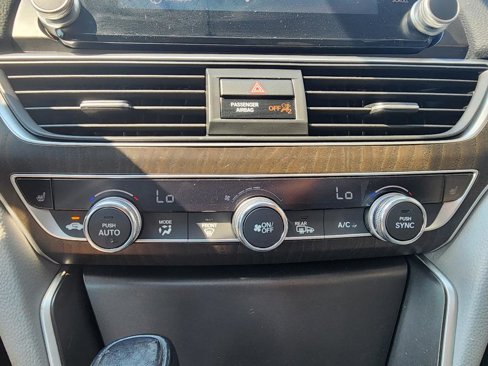 Used 2018 Honda Accord EX-L image 18