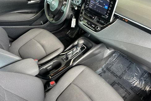 Used 2021 Toyota Corolla LE image 15