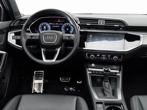 Used 2020 Audi Q3 2.0T Premium Plus w/ Premium Plus Package image 15