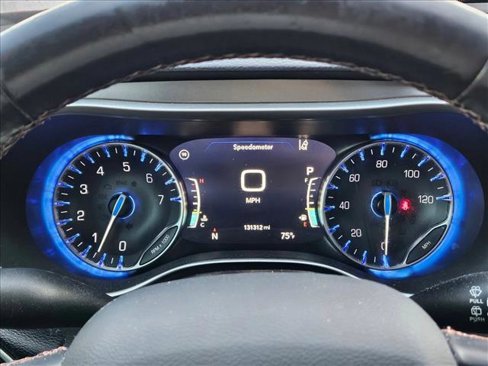 Used 2020 Chrysler Pacifica Touring-L Plus image 11
