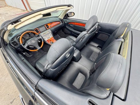 Used 2004 Lexus SC 430 Convertible image 34