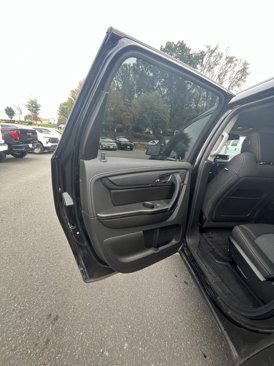 Used 2017 Chevrolet Traverse LT image 15