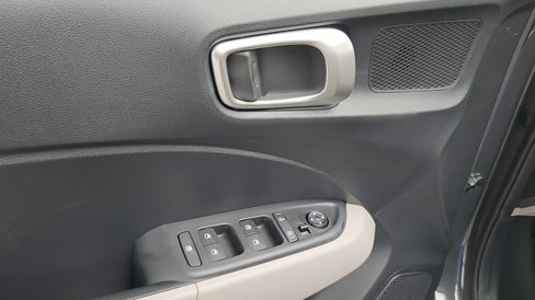 New 2026 Hyundai Venue SEL image 7