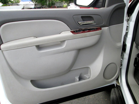 Used 2010 Chevrolet Tahoe LT image 17