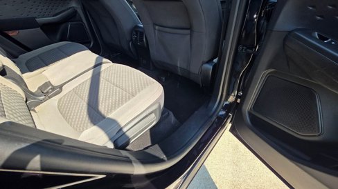 Used 2020 Ford Escape SE image 17
