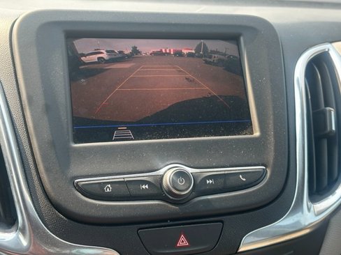 Used 2021 Chevrolet Equinox LT image 25