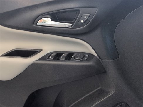 Used 2018 Chevrolet Equinox LS image 23