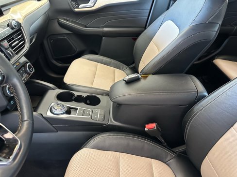 Certified 2021 Ford Escape Titanium w/ Titanium Elite Package image 21