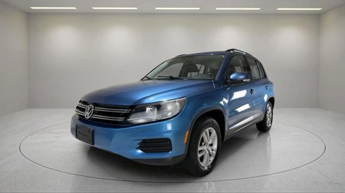 Used 2017 Volkswagen Tiguan S image 16