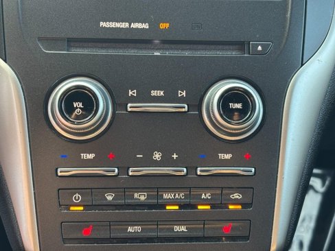 Used 2016 Lincoln MKC Premiere image 27