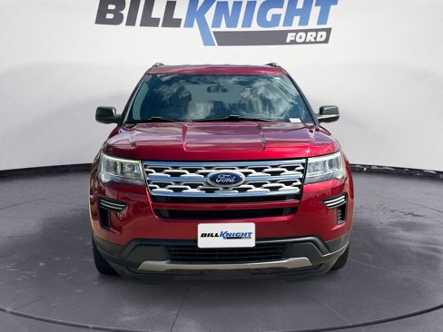 Used 2018 Ford Explorer XLT image 8