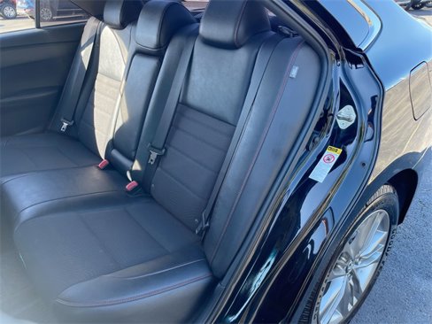 Used 2017 Toyota Camry SE image 21