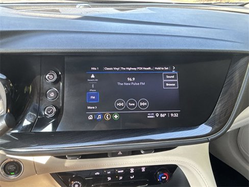 Used 2023 Buick Envision Preferred image 16