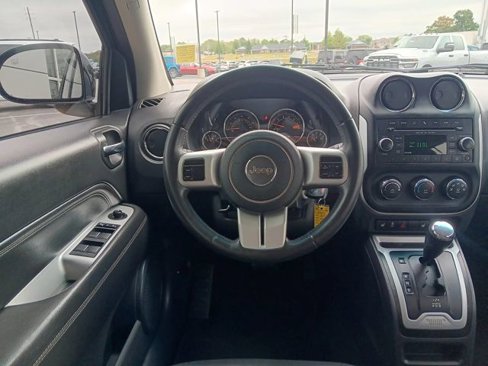 Used 2017 Jeep Compass Latitude image 15