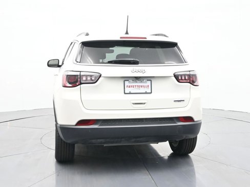 Used 2020 Jeep Compass Latitude w/ Popular Equipment Group image 8
