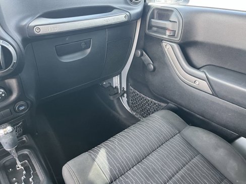 Used 2012 Jeep Wrangler Sport w/ Connectivity Group image 17