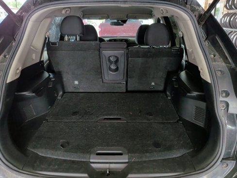 Used 2019 Nissan Rogue SV w/ Premium Package image 9