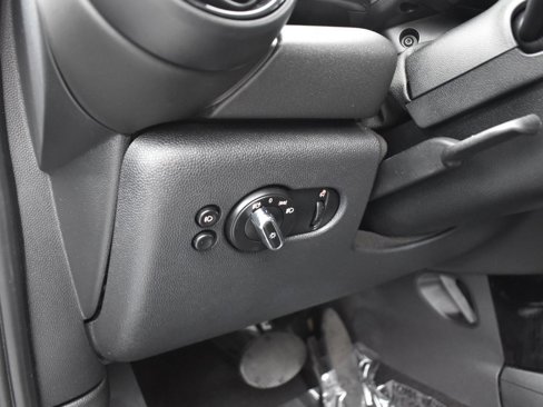 Used 2019 MINI Cooper 4-Door Hardtop w/ Premium Package image 10