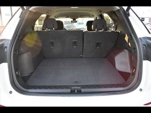 Used 2020 Chevrolet Equinox LT image 9