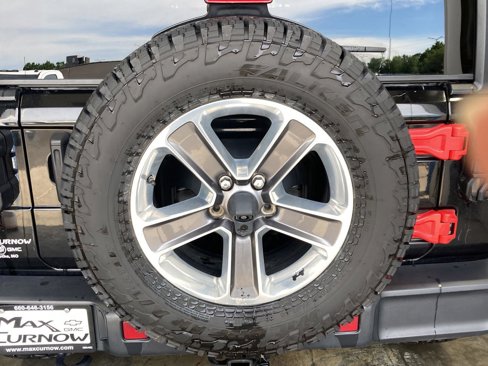 Used 2019 Jeep Wrangler Unlimited Sahara image 15