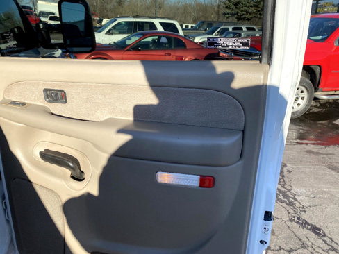 Used 2002 Chevrolet Silverado 2500 LS w/ Electrical Convenience Pkg image 12