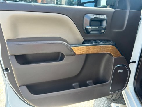 Used 2018 Chevrolet Silverado 2500 LTZ w/ Duramax Plus Package image 10