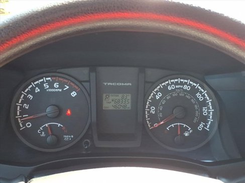 Used 2016 Toyota Tacoma SR image 22