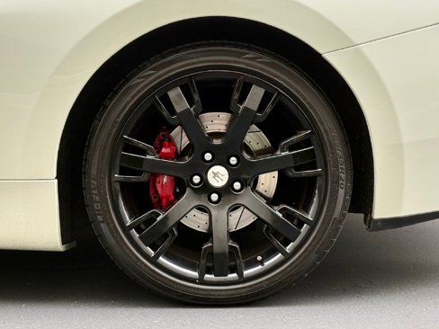 Used 2014 Maserati GranTurismo Sport image 9