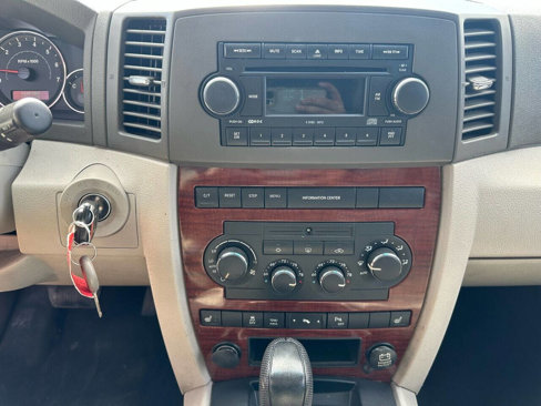 Used 2006 Jeep Grand Cherokee Limited image 20