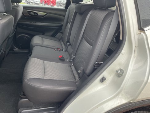 Used 2020 Nissan Rogue S image 8