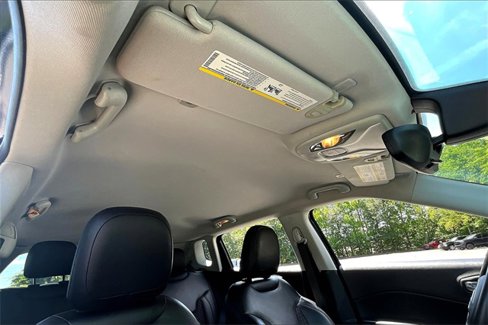 Used 2018 Jeep Compass Latitude image 25