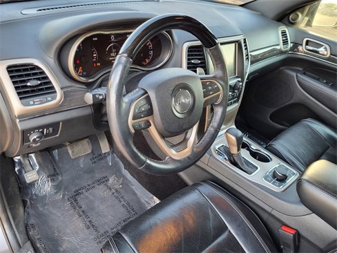 Used 2017 Jeep Grand Cherokee Overland image 14