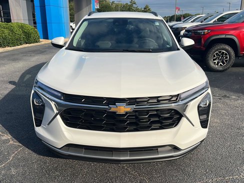 New 2025 Chevrolet Trax LT w/ Driver Confidence Package image 9