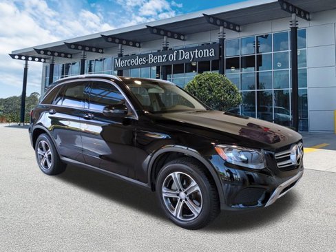Used 2017 Mercedes-Benz GLC 300 image 2