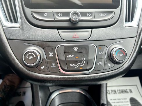 Used 2016 Chevrolet Malibu LT w/ Leather Package image 13