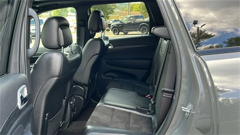 Used 2022 Jeep Grand Cherokee Laredo X image 23