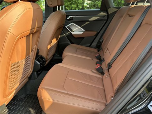 Certified 2025 Audi Q3 2.0T Premium image 15
