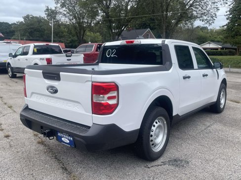 New 2025 Ford Maverick XL image 3
