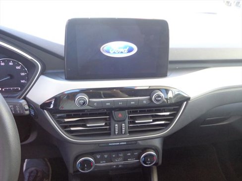 Used 2022 Ford Escape SE image 10